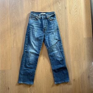 Levi’s Ribcage Straight Ankle Jeans